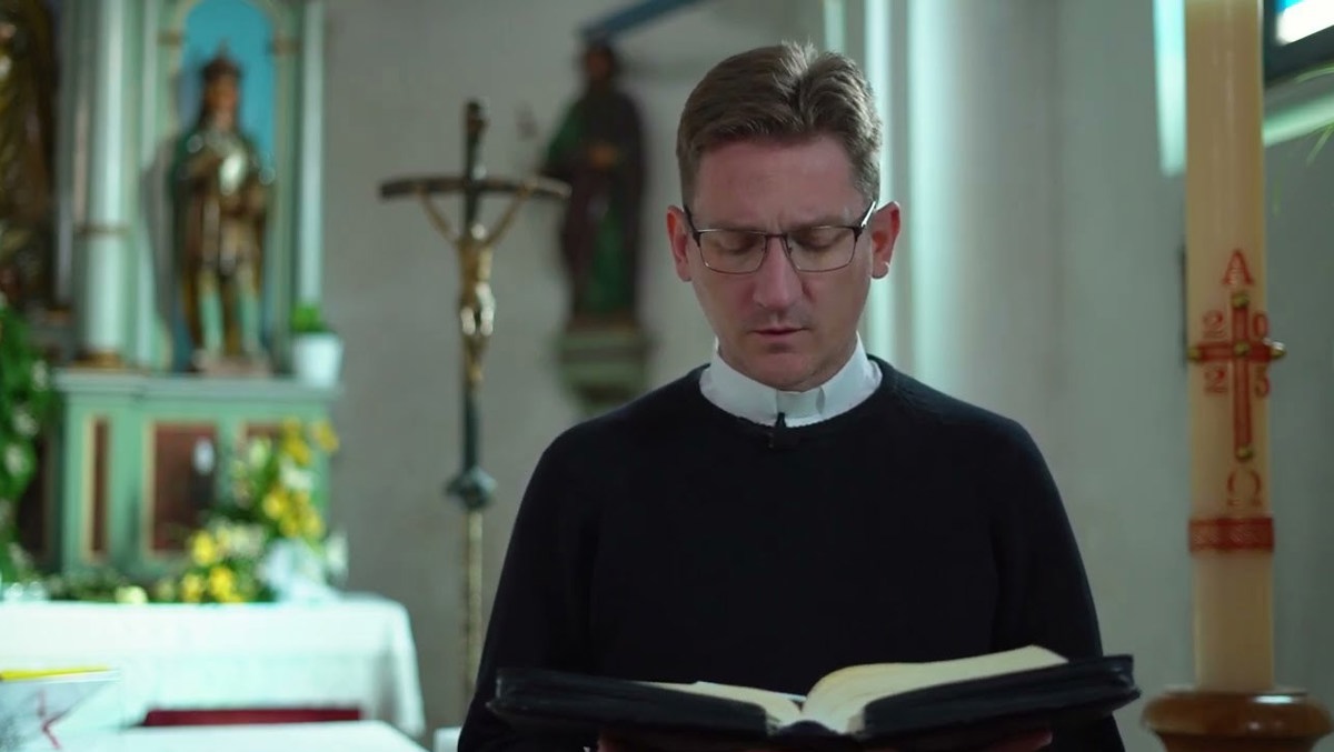 Siromašni, a bogati | EVANĐELJE (Mt 5,1-12a) Siromašni, a bogati | EVANĐELJE (Mt 5,1-12a)